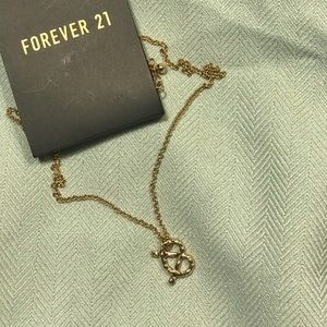 🌻NWT| PRETZEL NECKLACE